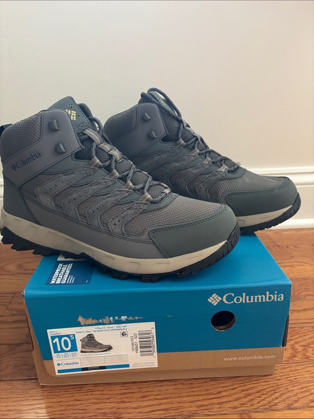 Columbia Men's Strata Trail Hiking Boots